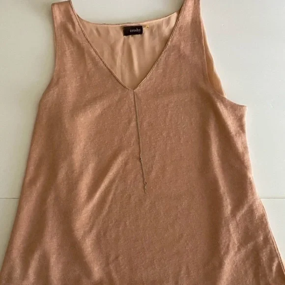 NWOT Crosby sleeveless top - Picture 3 of 8
